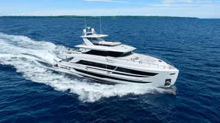 29m Sanlorenzo SL96A launches